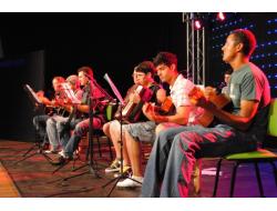 Alunos mostram seus talentos em noite cultural