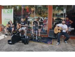 Vencedores do concurso de vitrine e residências ganham show exclusivo