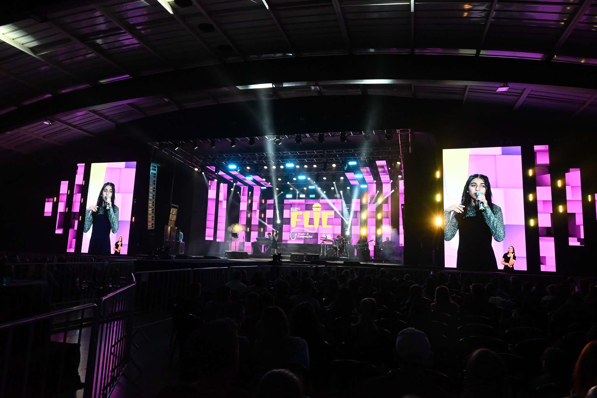 Flic 2025: Segunda noite do festival encanta o público e define novos finalistas