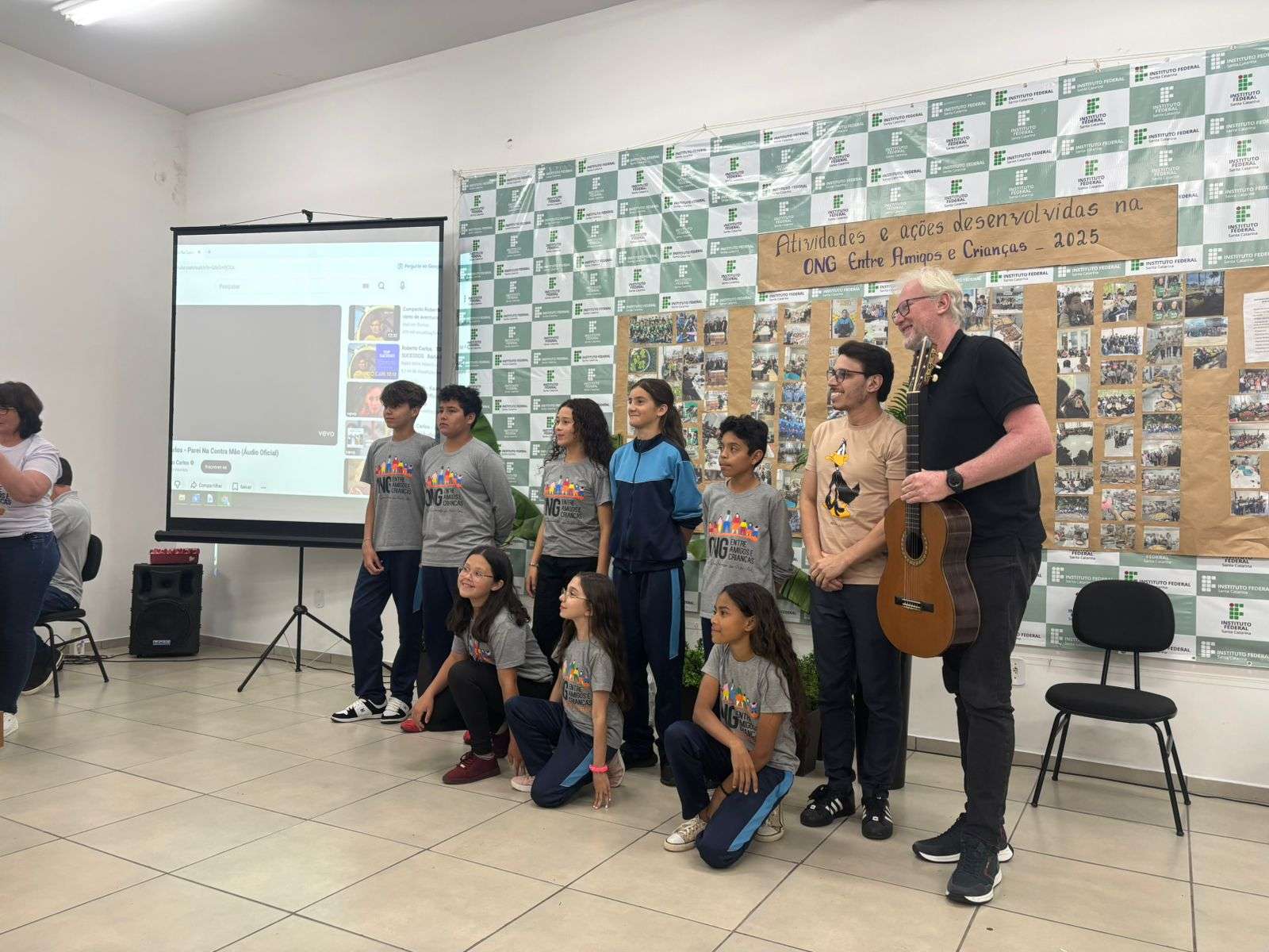 Poesia entre amigos e crianças 